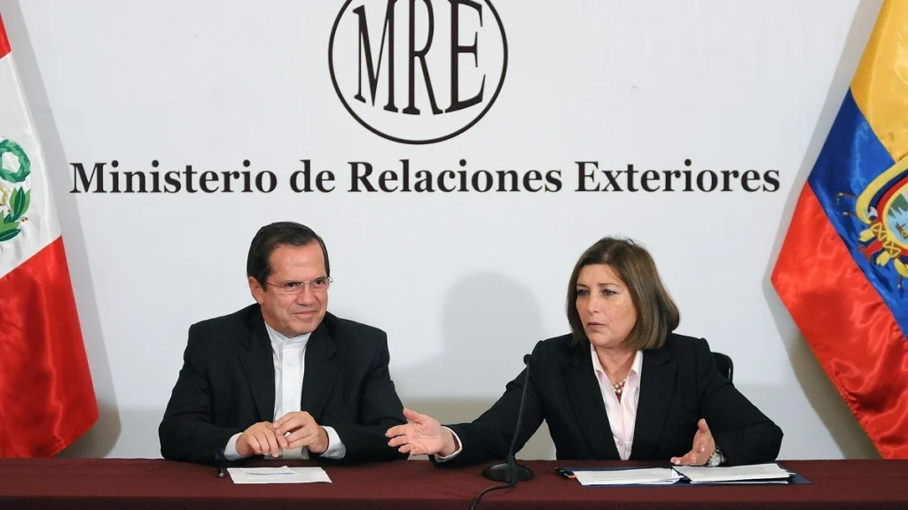 Acta de transferencia: quién la firma, cuándo y qué pasa si no se firma